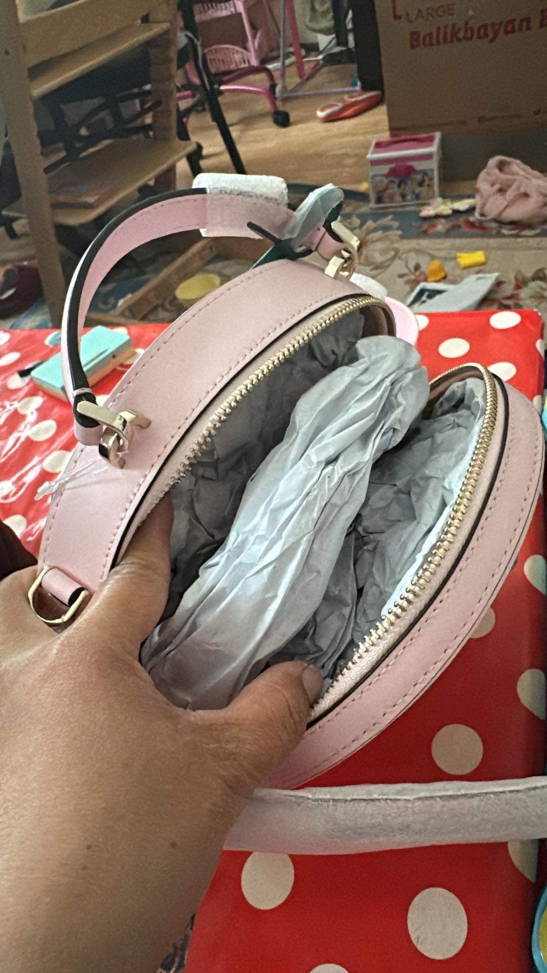 Kate spade round bag